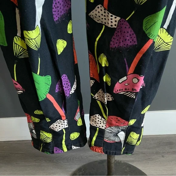 Farm Rio Mushroom Print Jumpsuit Avant Garde Artsy Eclectic Maximalist Boho - Picture 6 of 13